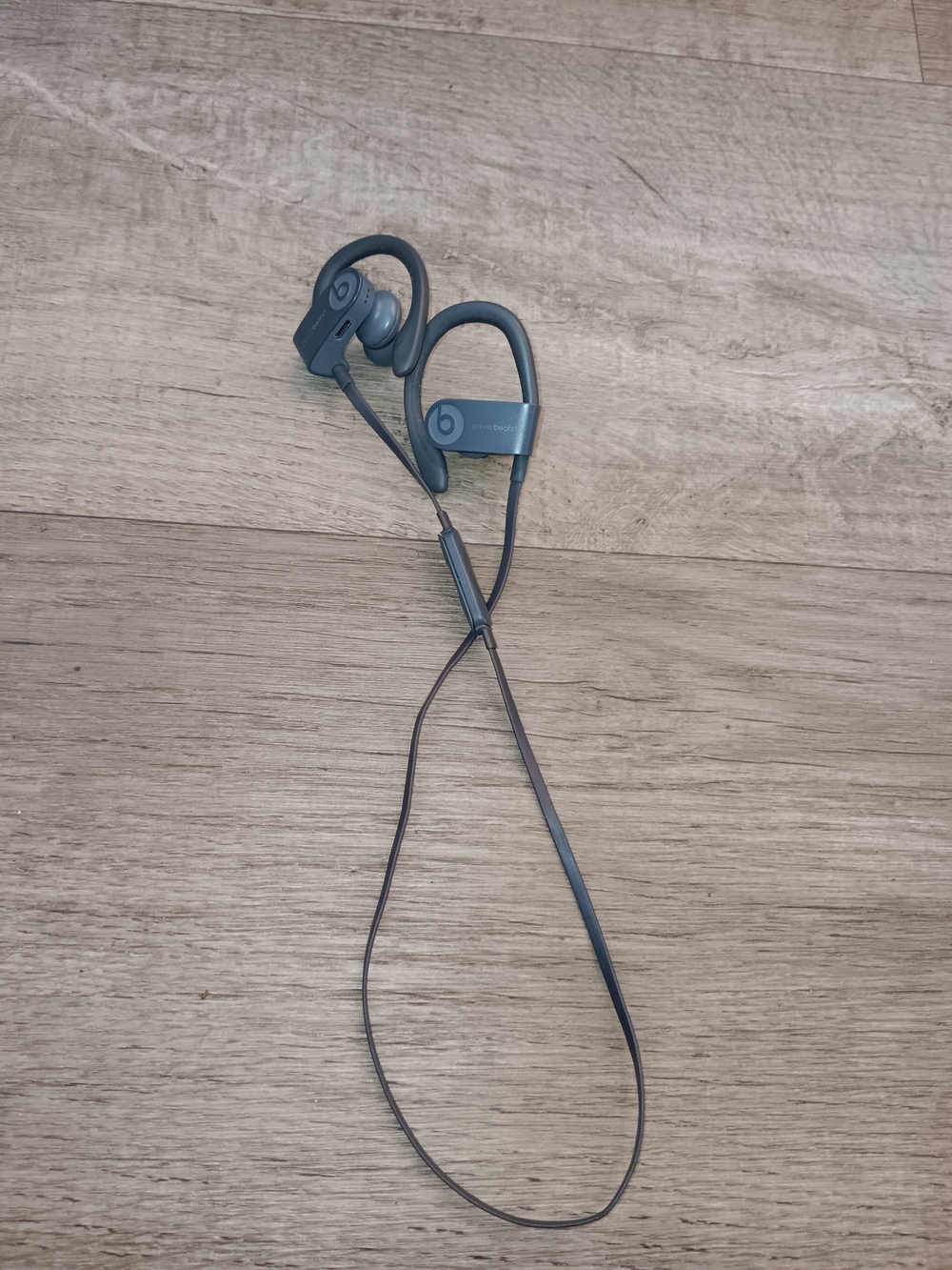 Beats Powerbeats 3 Wireless Earbuds - Gray